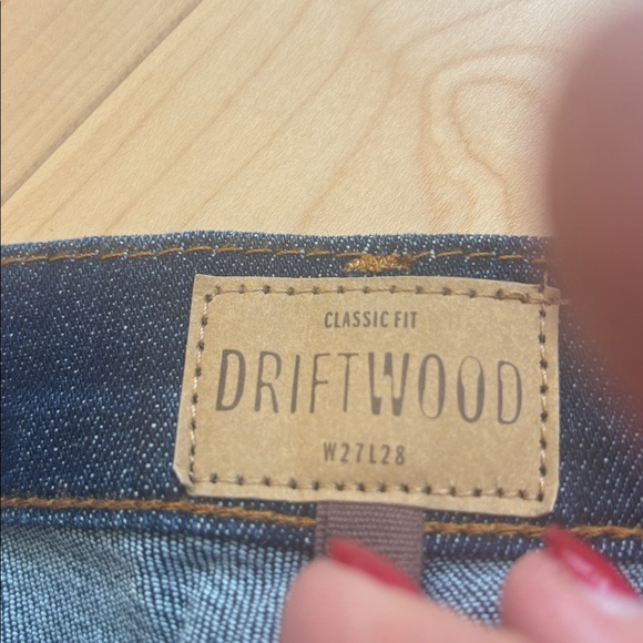 DRIFTWOOD NWT’s . Dark Blue Embroidered Ankle Crop Jeans- style Jackie - Picture 6 of 8